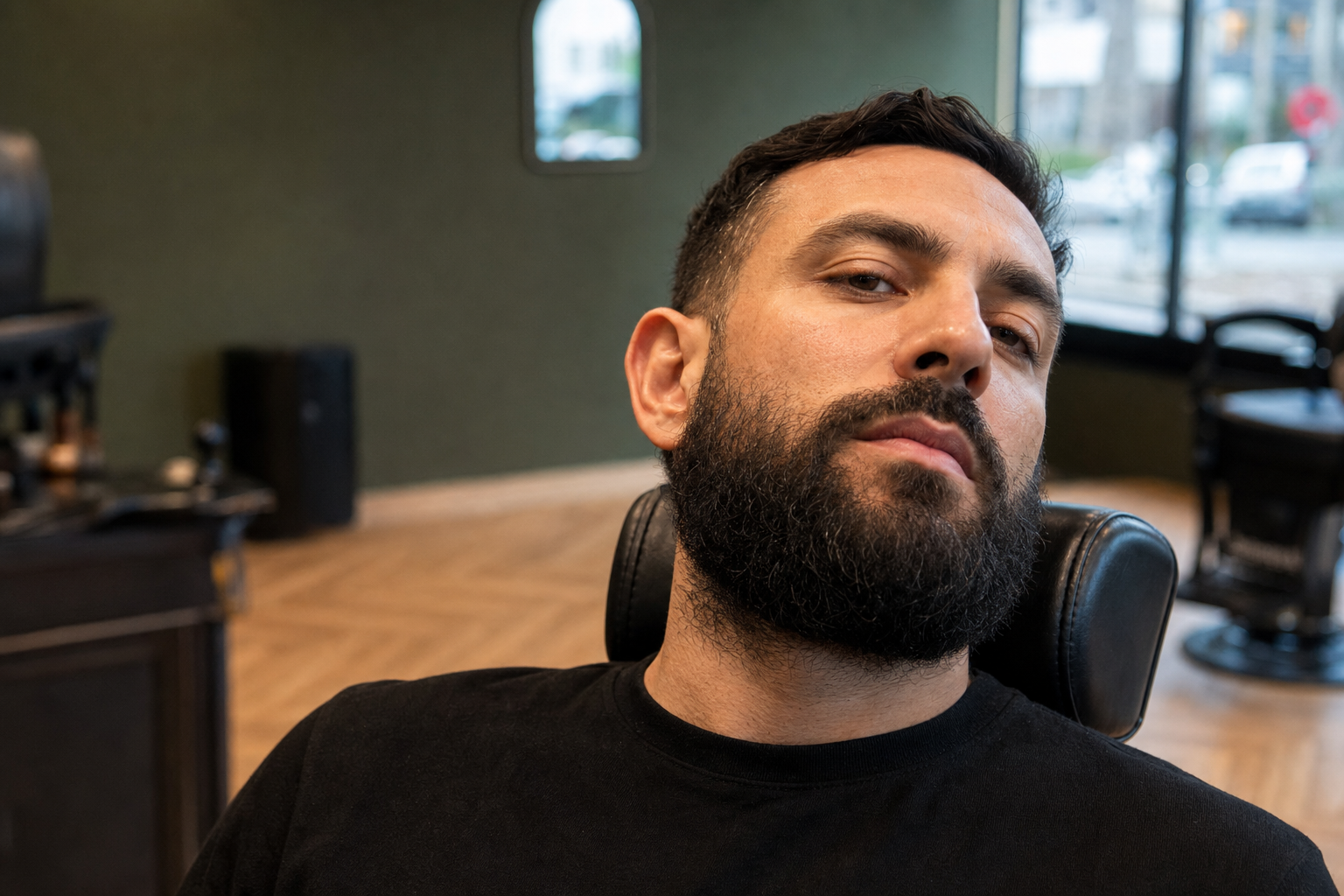 Avant : barbe à tailler chez Rituel Barber